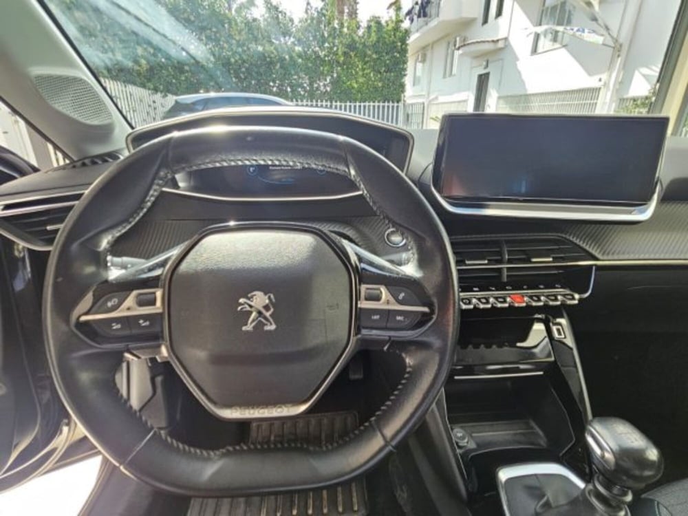 Peugeot 208 usata a Napoli (14)