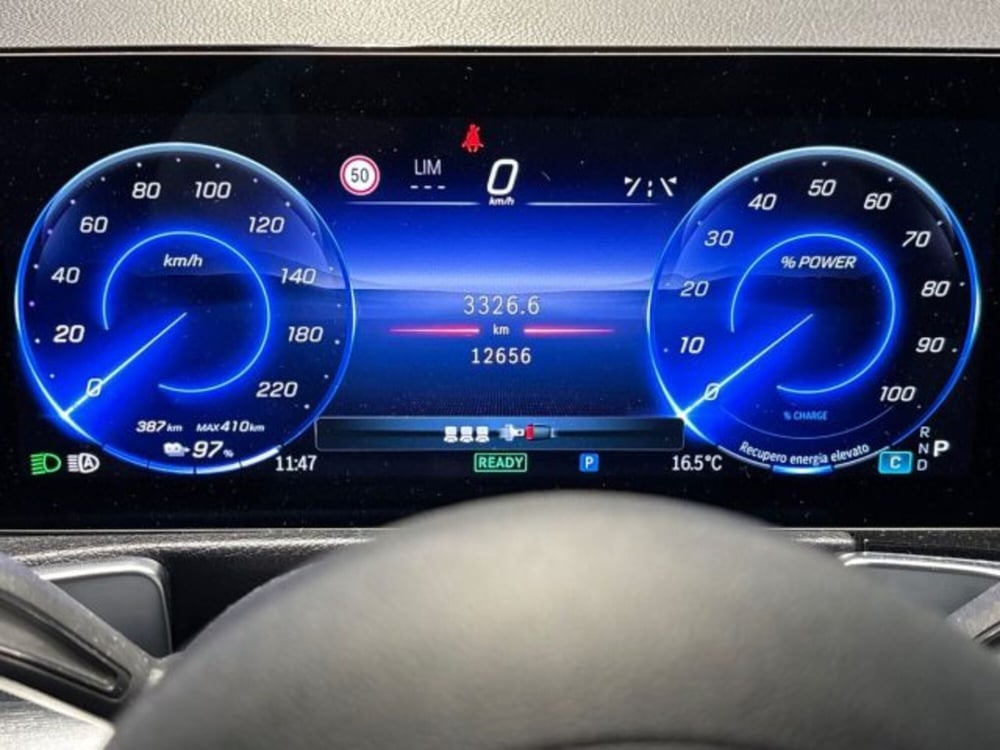 Mercedes-Benz EQB usata a Bologna (13)