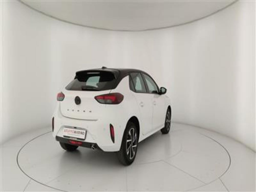 Opel Corsa nuova a Bari (7)
