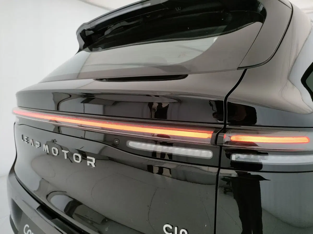 Leapmotor C10 nuova a Caserta (12)