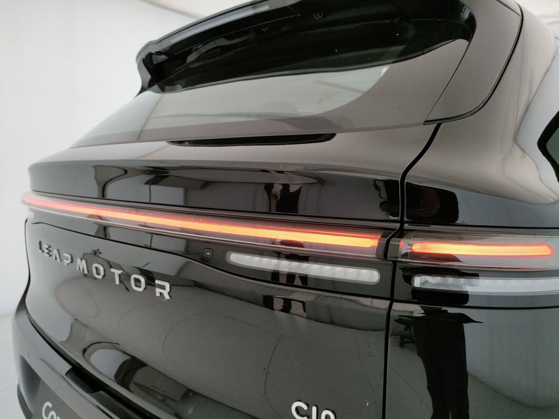 Leapmotor C10 nuova a Caserta (12)