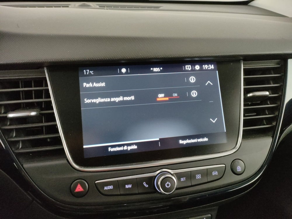 Opel Crossland X usata a Roma (18)