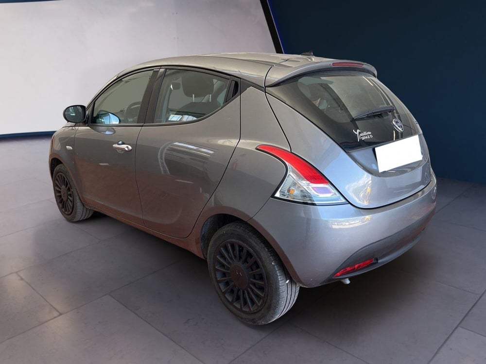 Lancia Ypsilon usata a Torino (5)