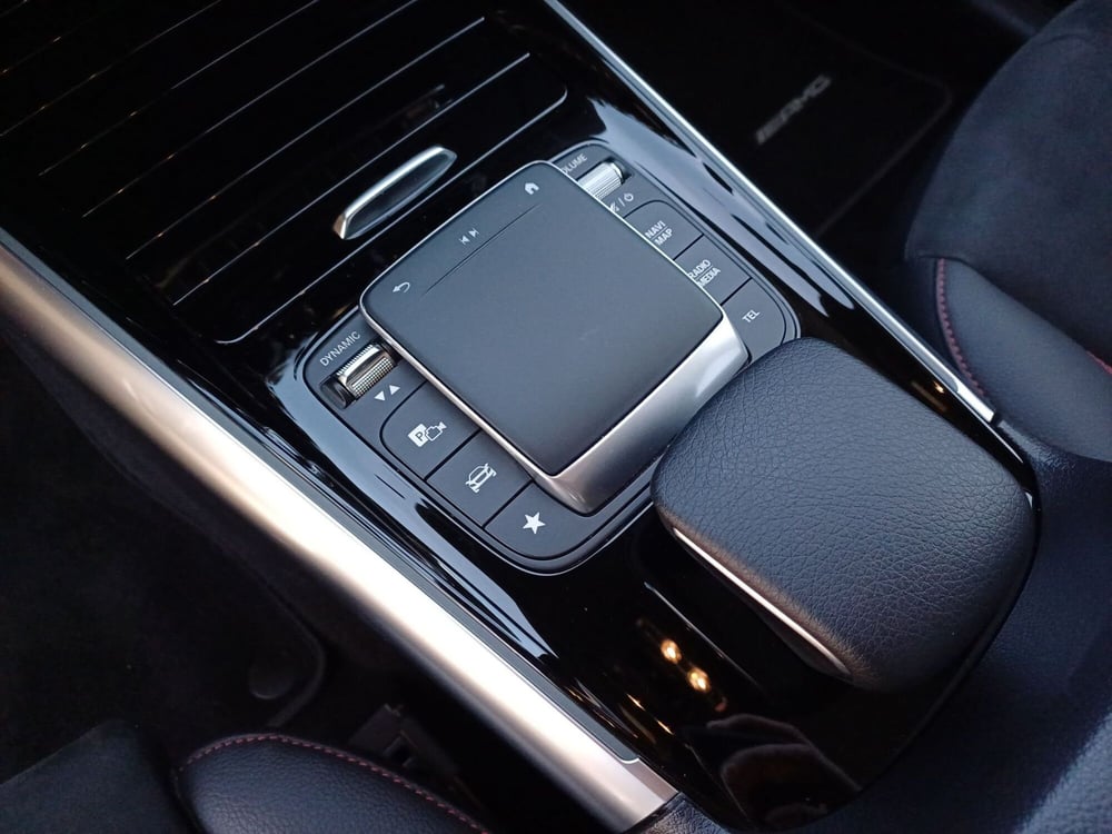 Mercedes-Benz GLA SUV usata  (10)