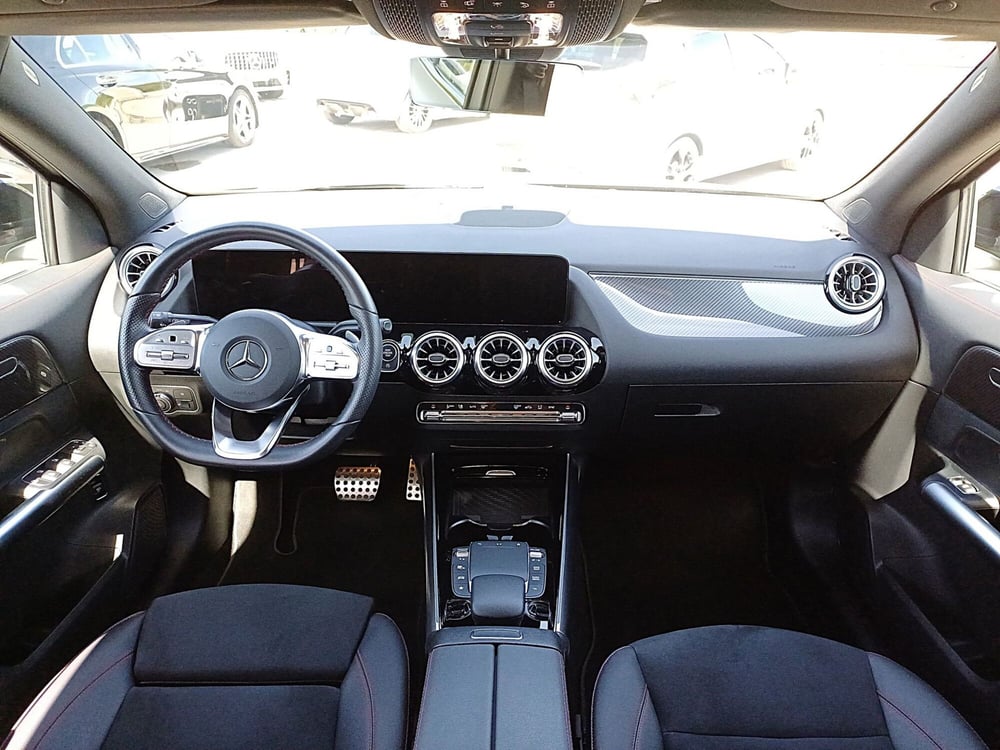 Mercedes-Benz GLA SUV usata  (9)