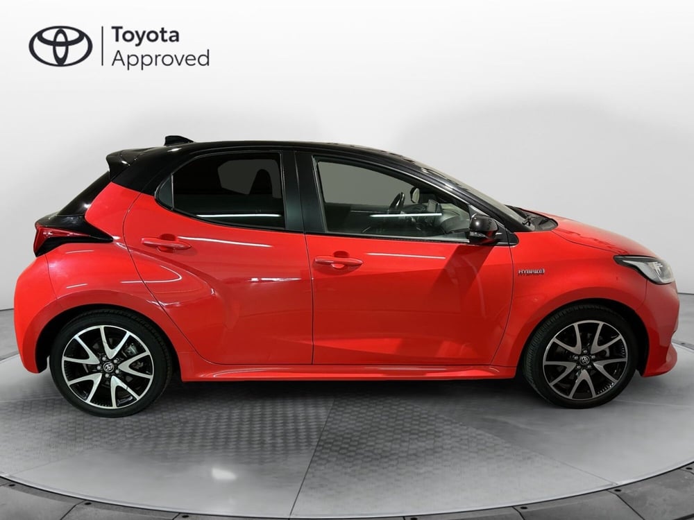Toyota Yaris usata a Milano (12)