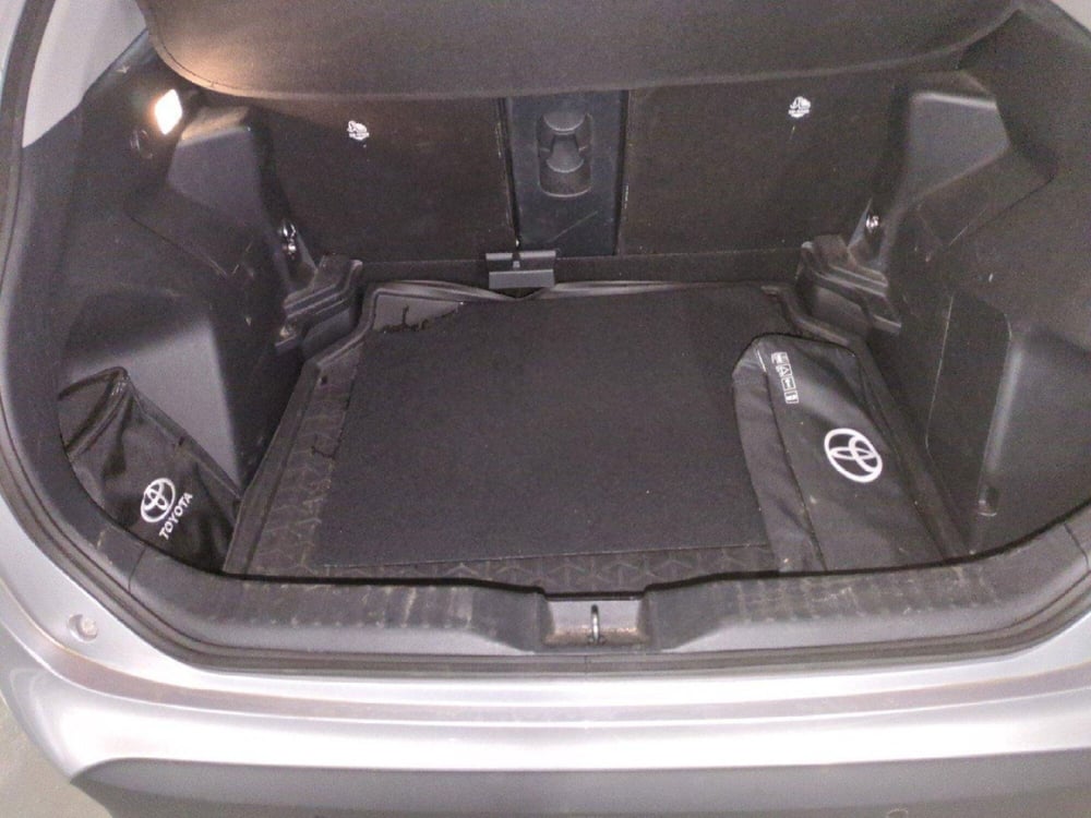 Toyota Yaris Cross usata a Milano (20)