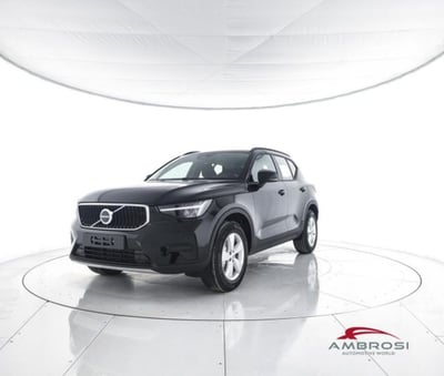 Volvo XC40 B3 automatico Essential nuova a Corciano
