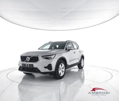 Volvo XC40 B3 automatico Essential nuova a Corciano