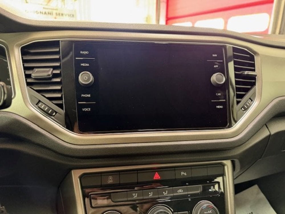 Volkswagen T-Roc usata a Pavia (13)