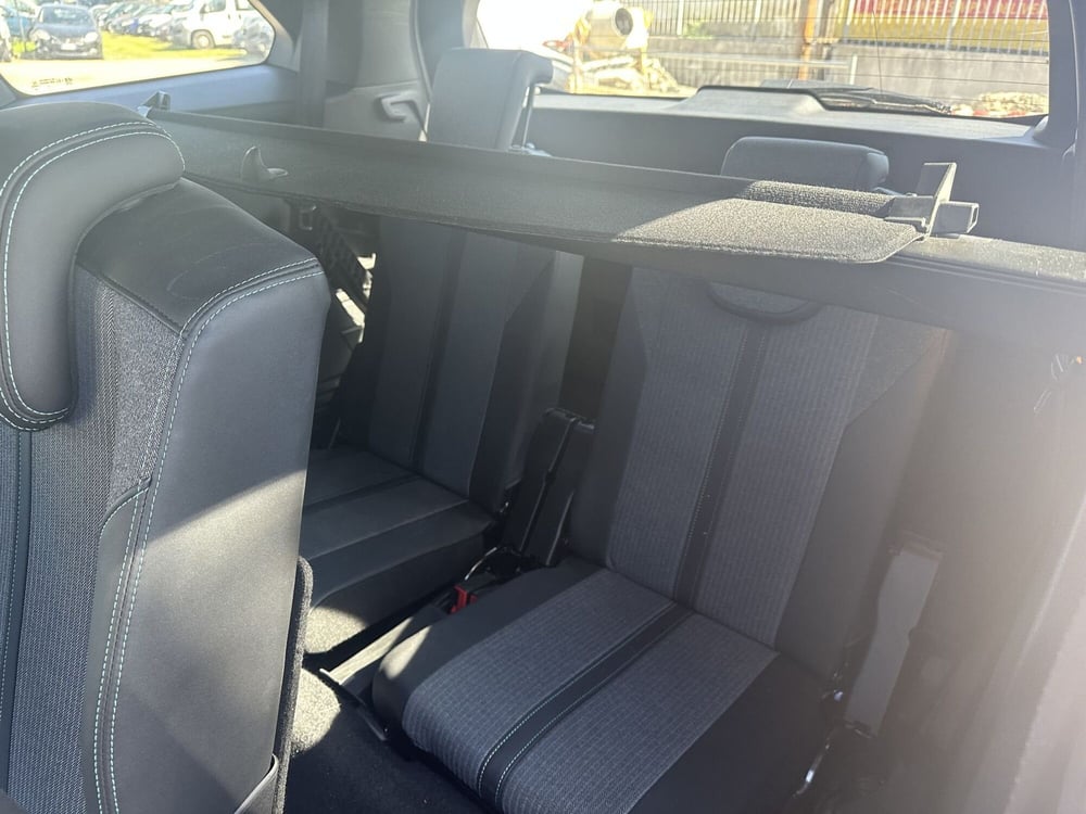 Peugeot 5008 usata a Milano (16)