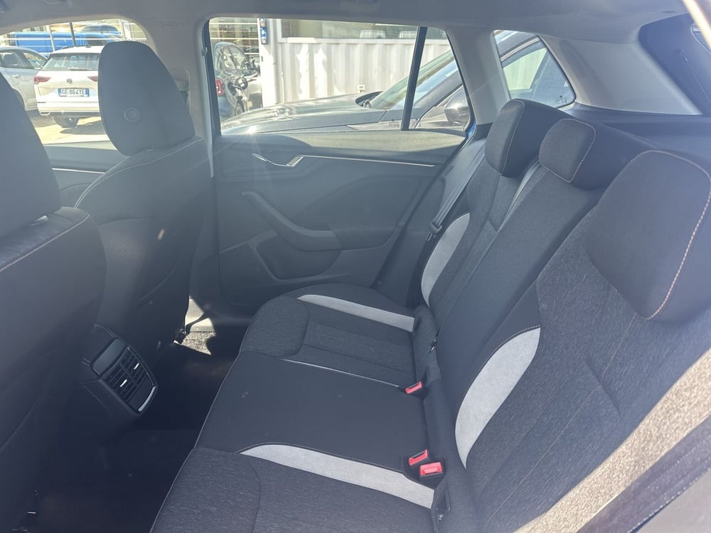 Skoda Kamiq usata a Milano (15)