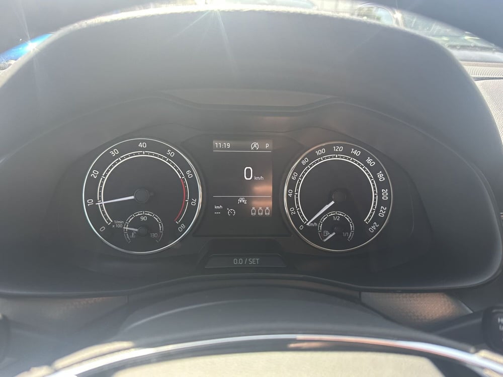Skoda Kamiq usata a Milano (17)