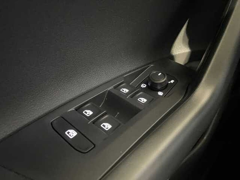 Volkswagen Polo nuova a Ravenna (17)