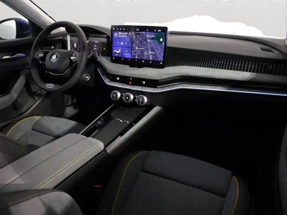 Skoda Superb Station Wagon nuova a Padova (9)