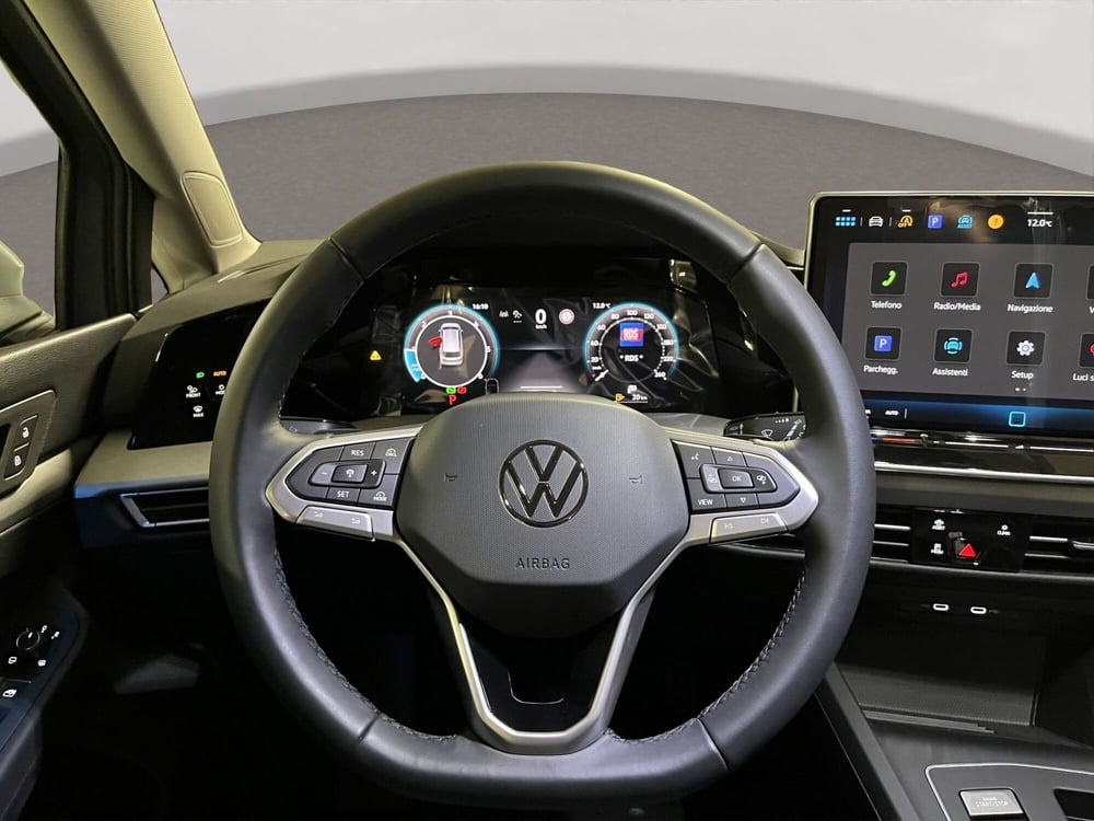 Volkswagen Golf nuova a Padova (10)