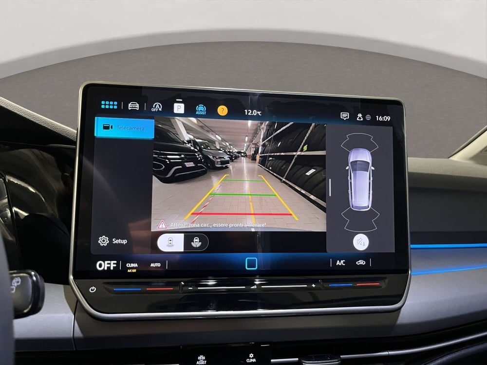 Volkswagen Golf nuova a Padova (11)