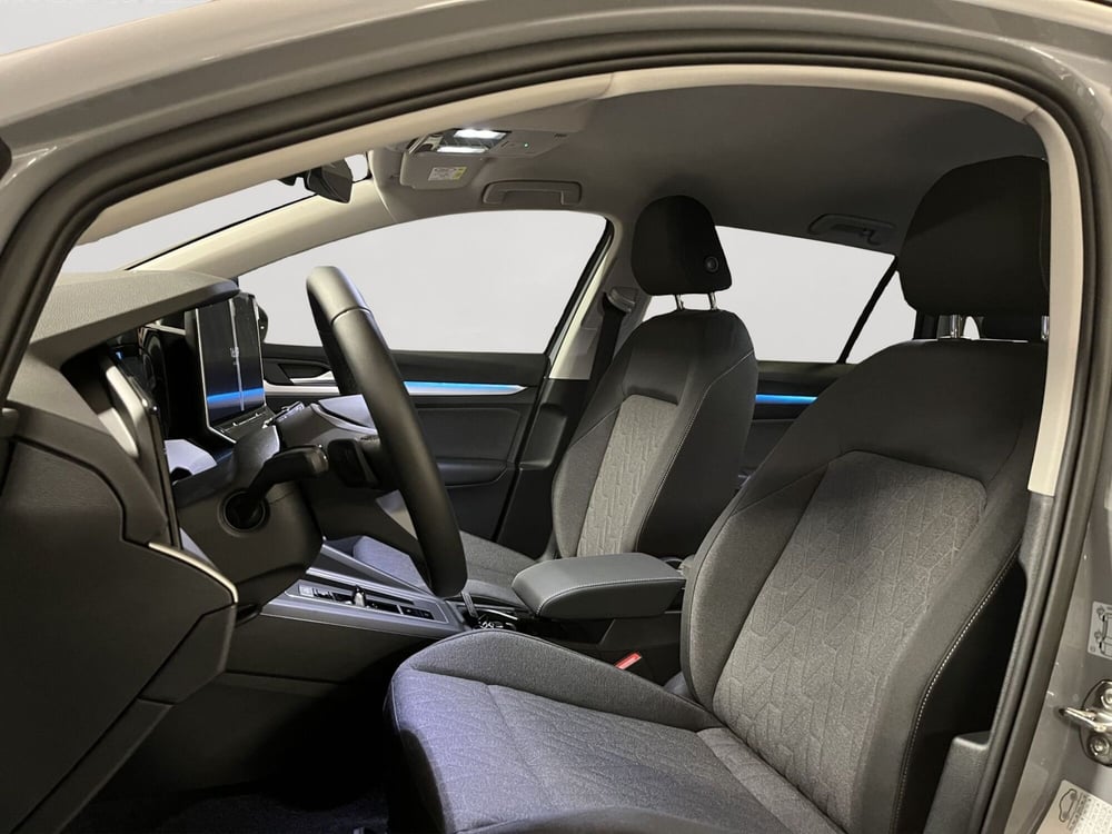 Volkswagen Golf nuova a Padova (7)
