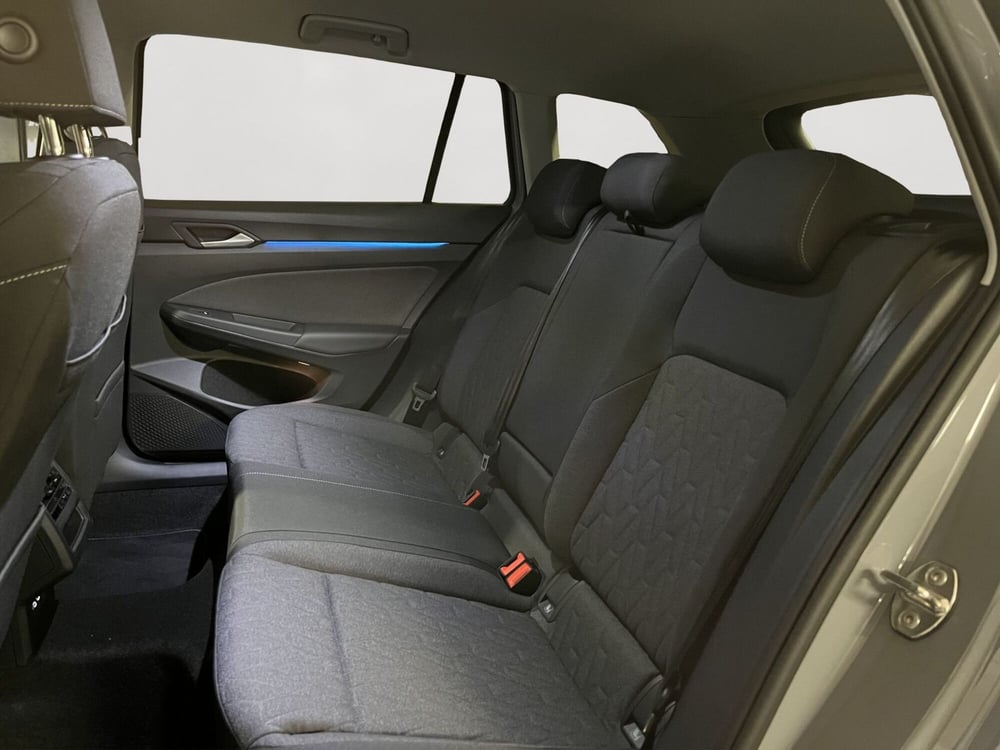 Volkswagen Golf nuova a Padova (8)