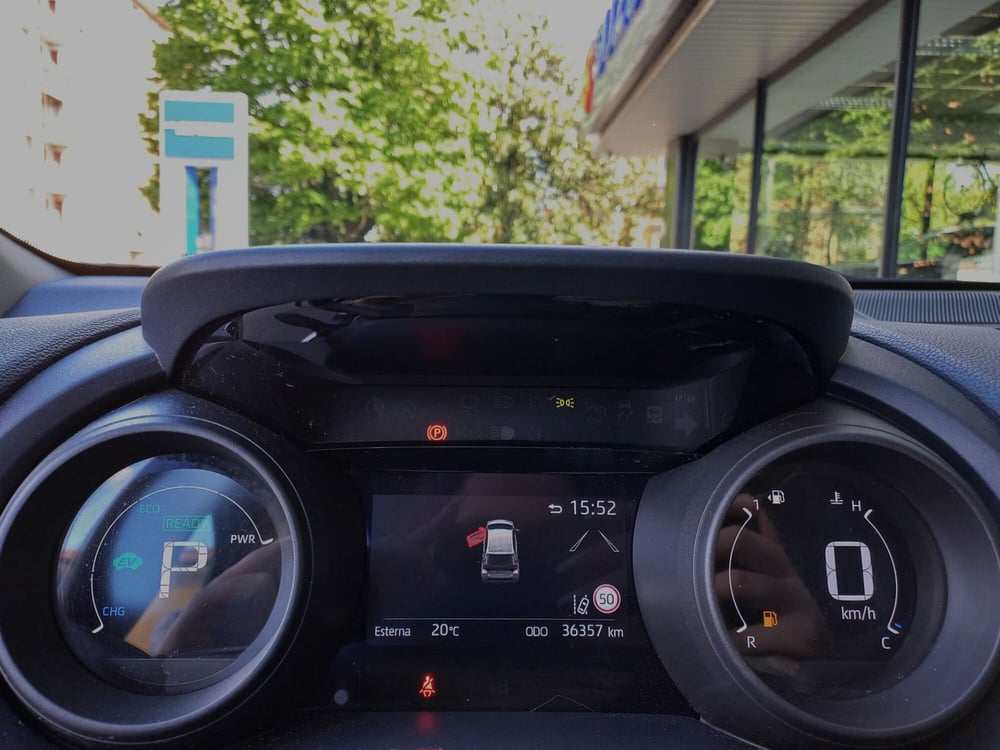Toyota Yaris usata a Milano (9)