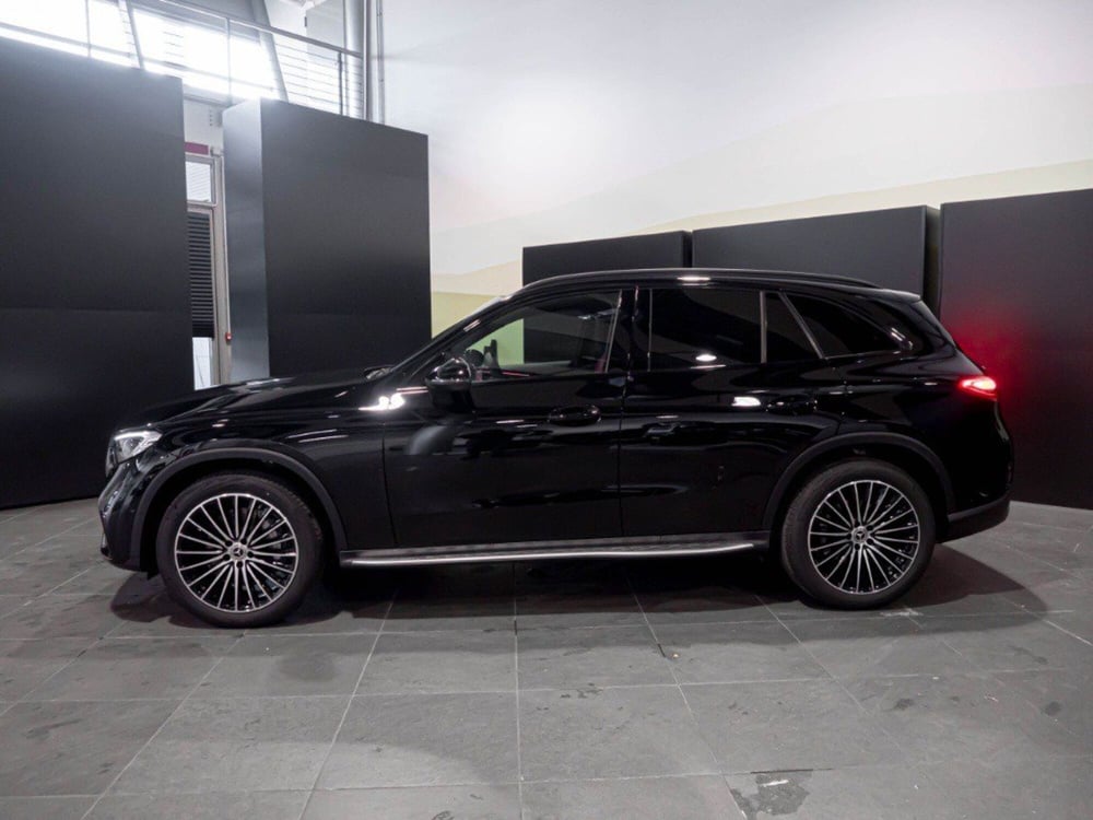 Mercedes-Benz GLC SUV nuova a Rimini (5)