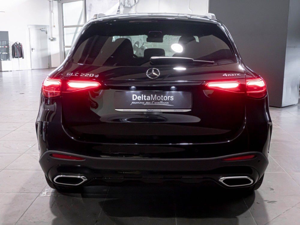 Mercedes-Benz GLC SUV nuova a Rimini (7)