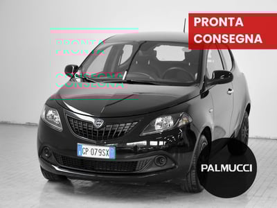 Lancia Ypsilon 1.0 FireFly 5 porte S&amp;S Hybrid Silver Plus del 2023 usata a Prato