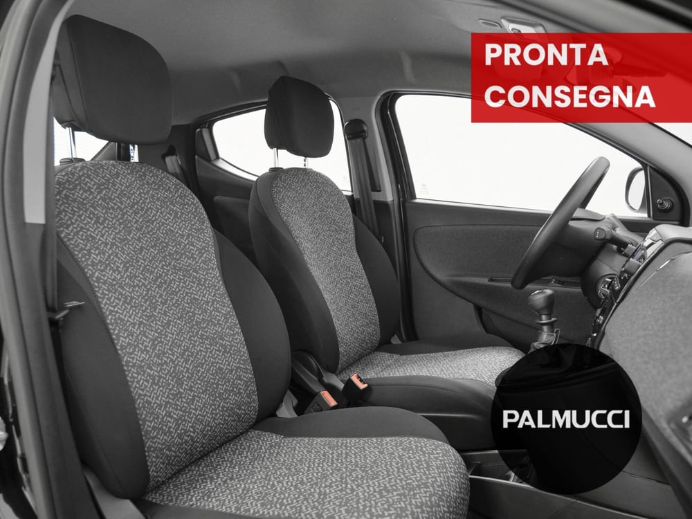 Lancia Ypsilon usata a Prato (14)