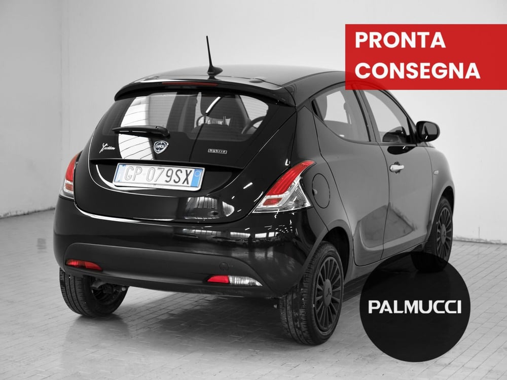 Lancia Ypsilon usata a Prato (2)