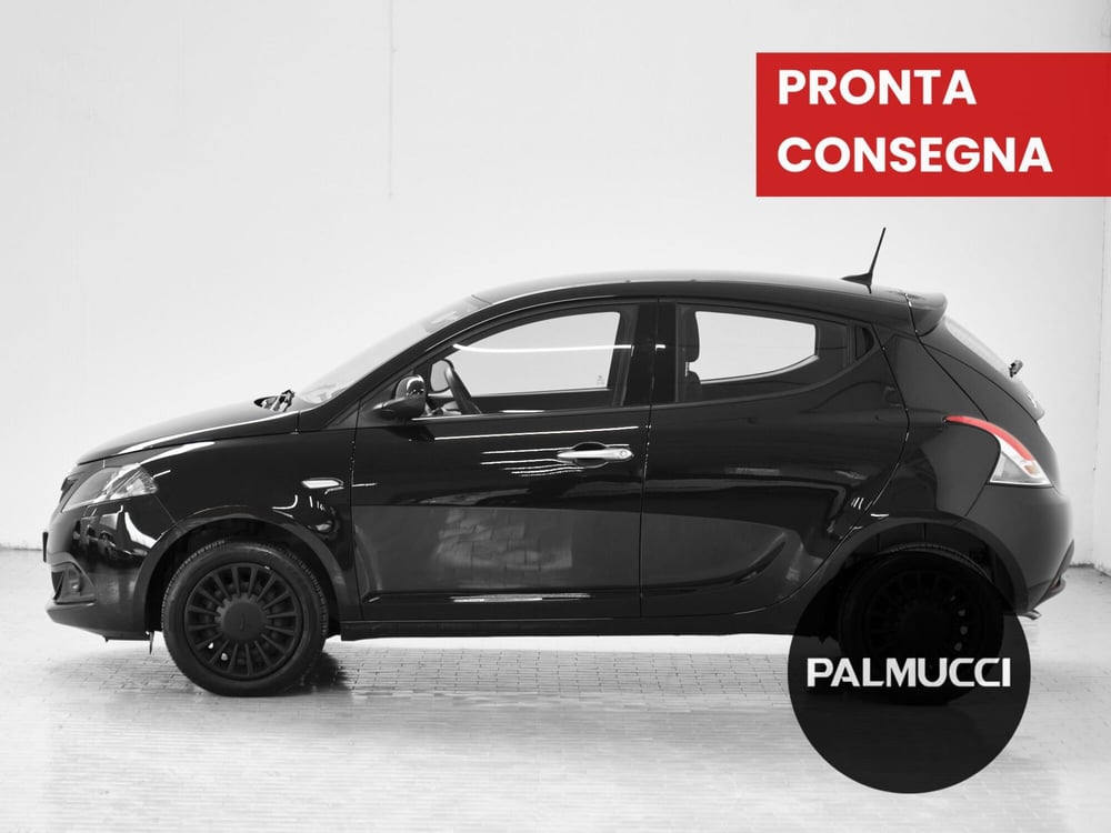Lancia Ypsilon usata a Prato (3)
