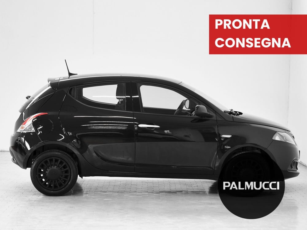 Lancia Ypsilon usata a Prato (4)