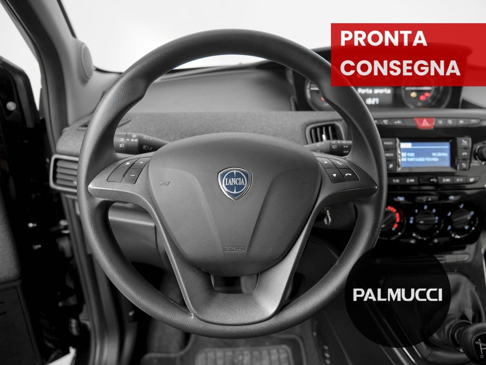 Lancia Ypsilon usata a Prato (8)
