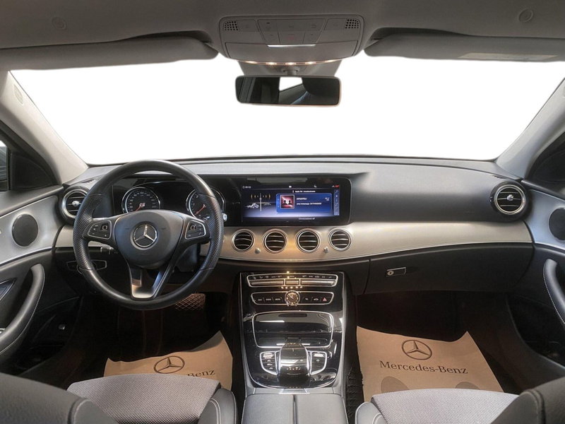 Mercedes-Benz Classe E usata a Napoli (10)