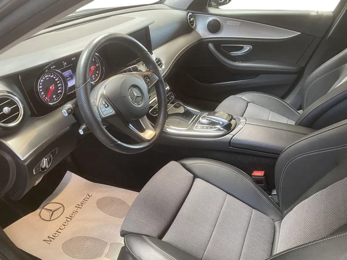 Mercedes-Benz Classe E usata a Napoli (11)