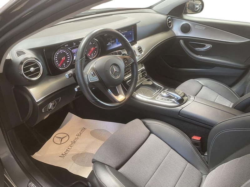 Mercedes-Benz Classe E usata a Napoli (13)