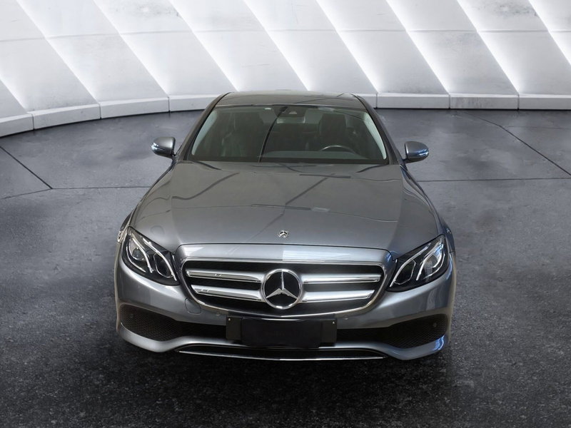 Mercedes-Benz Classe E usata a Napoli (2)