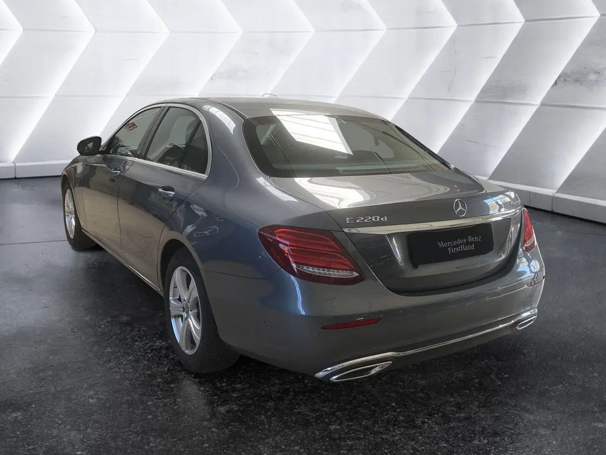 Mercedes-Benz Classe E usata a Napoli (6)