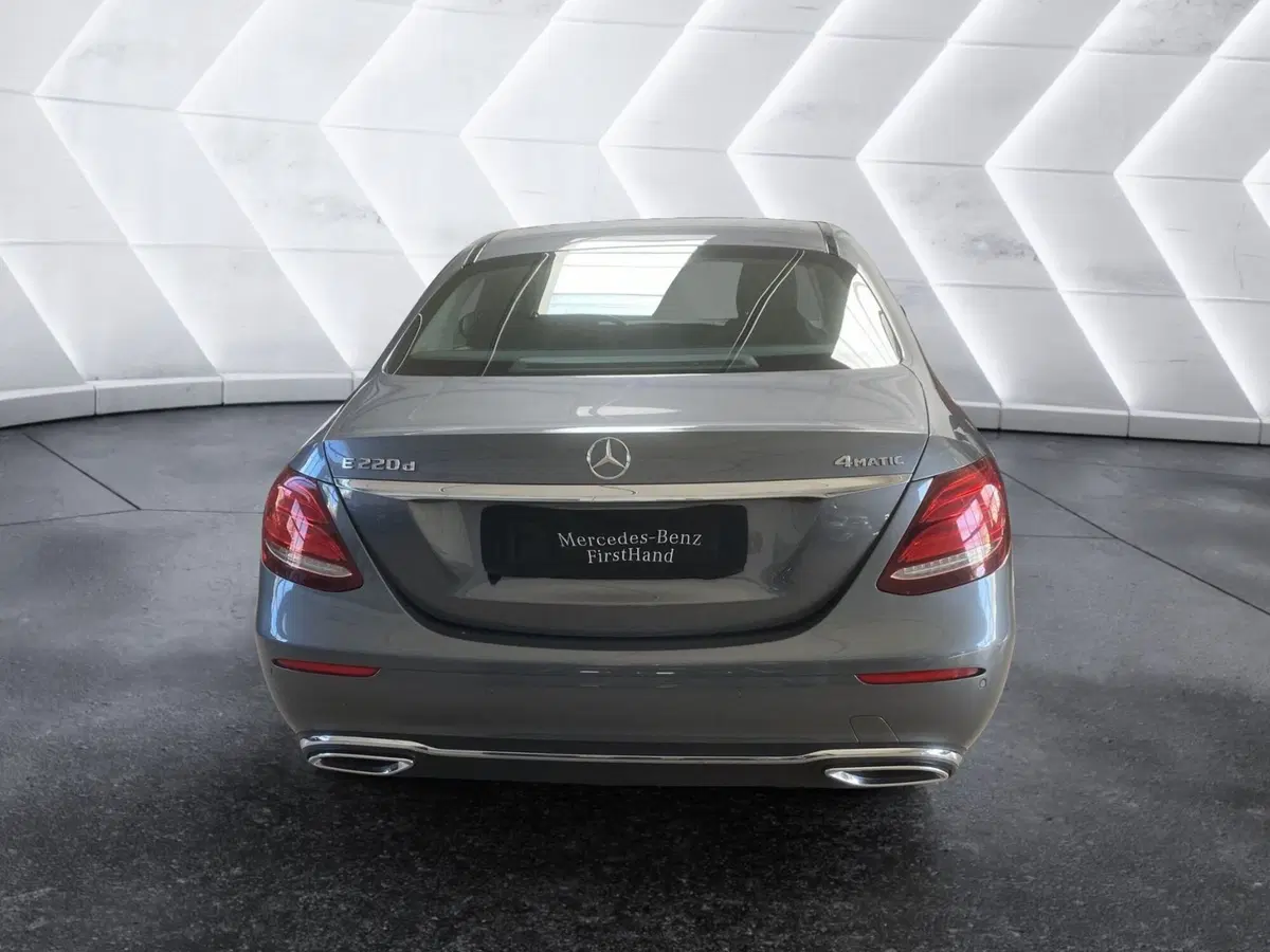 Mercedes-Benz Classe E usata a Napoli (7)