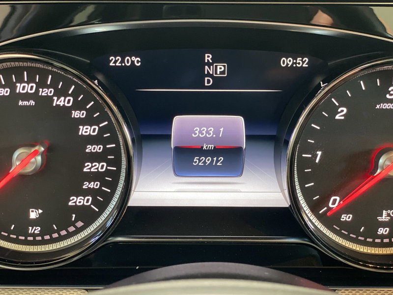 Mercedes-Benz Classe E usata a Napoli (9)