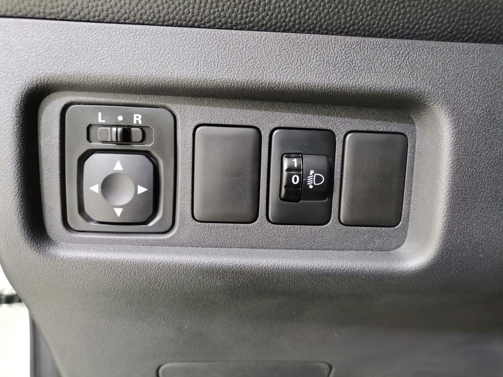 Mitsubishi Space Star nuova a Salerno (13)