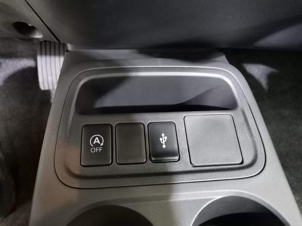 Mitsubishi Space Star nuova a Salerno (14)