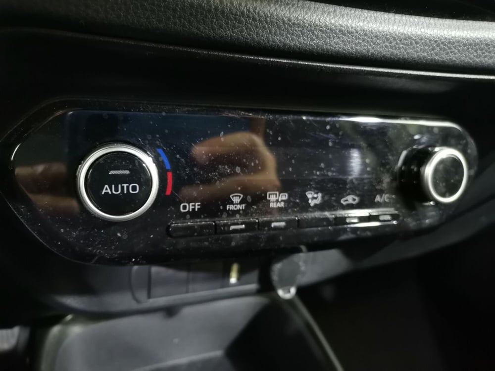 Toyota Aygo X usata a Salerno (14)