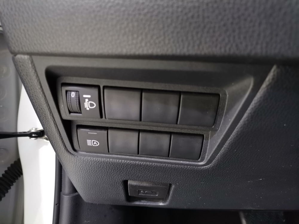Toyota Yaris usata a Salerno (19)
