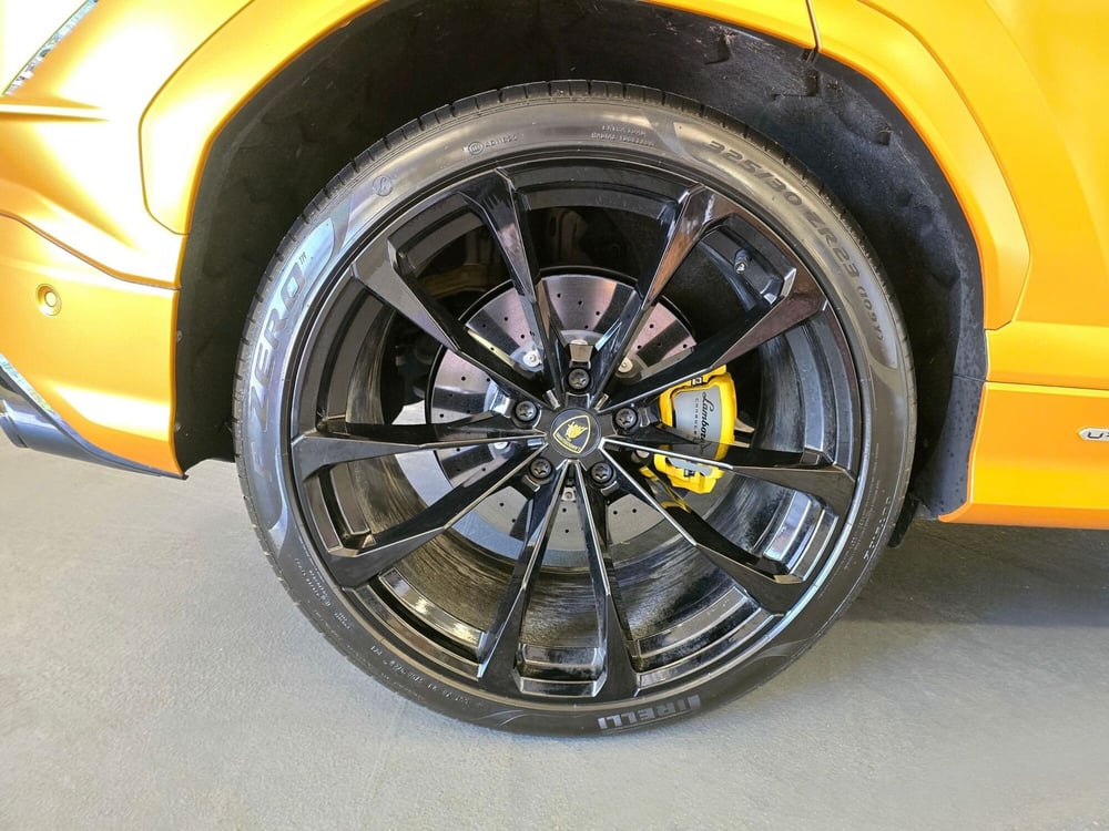 Lamborghini Urus usata a Bologna (9)