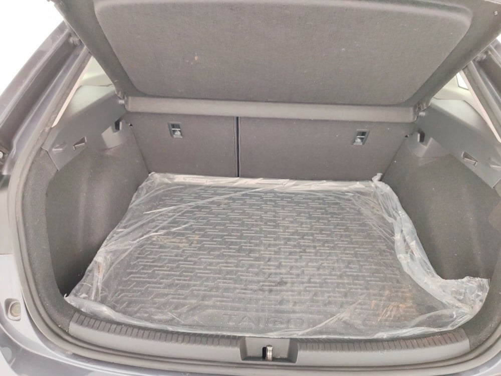 Volkswagen Taigo usata a Massa-Carrara (16)