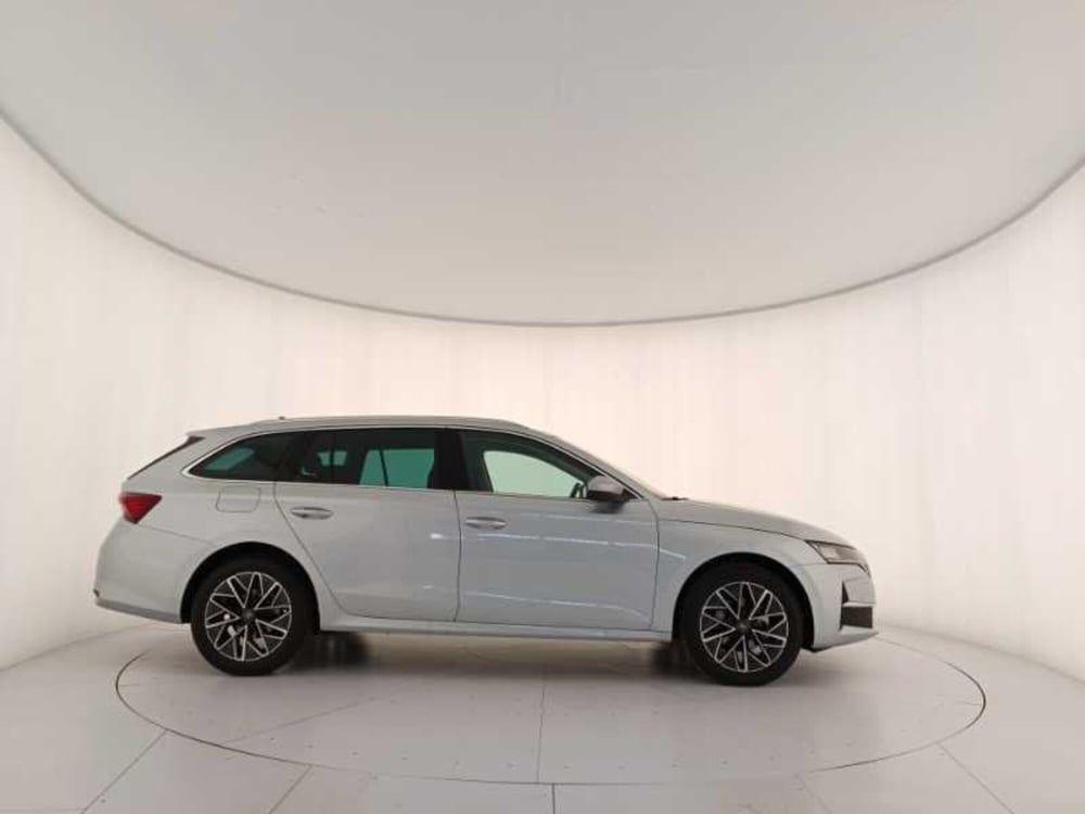 Skoda Octavia Station Wagon nuova a Treviso (7)