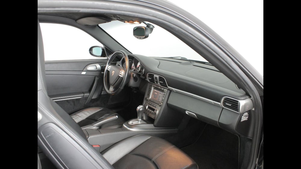 Porsche 911 Coupé usata a Palermo (16)