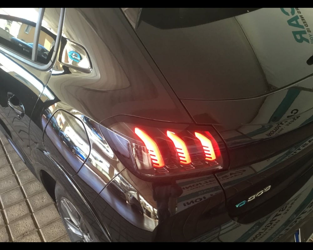 Peugeot 208 usata a Varese (16)