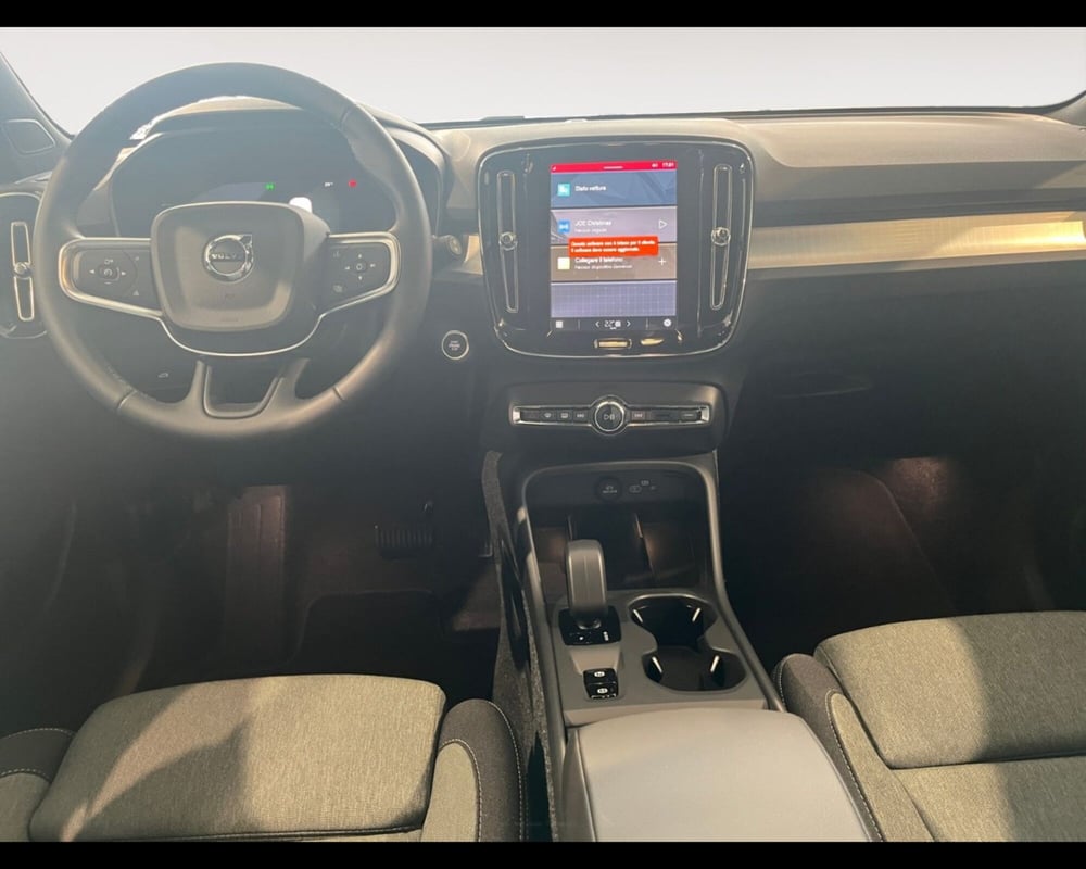 Volvo XC40 nuova a Ravenna (10)