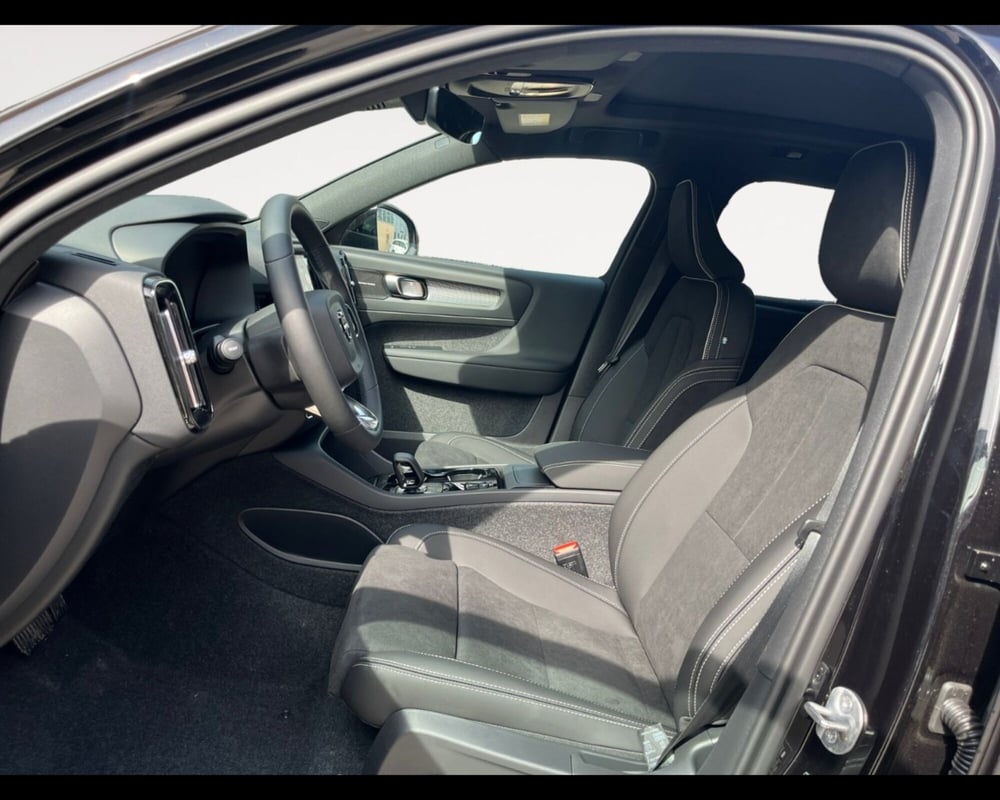 Volvo XC40 nuova a Ravenna (11)